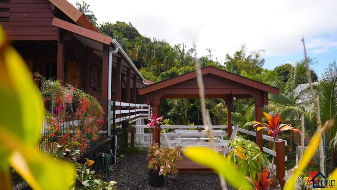 Chalet Des Laves Sainte-Rose Exteriör bild